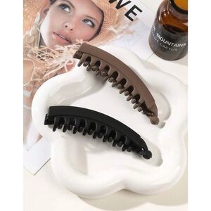 💞 2 for $15 💞 New Shein Banana Clips Pack of 2